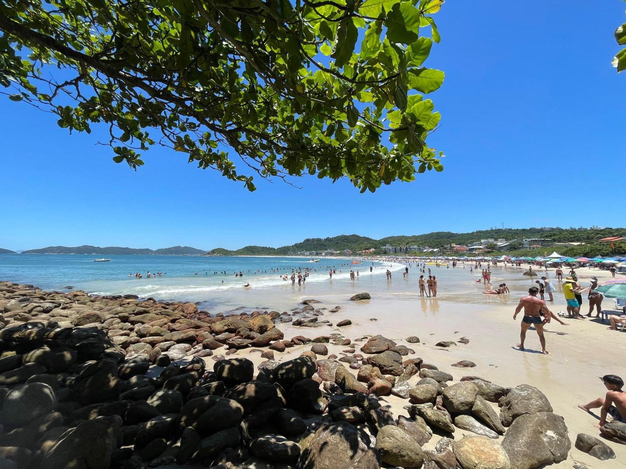 Apto Terreo A 100Mts Do Mar Bombinhas Eksteriør bilde